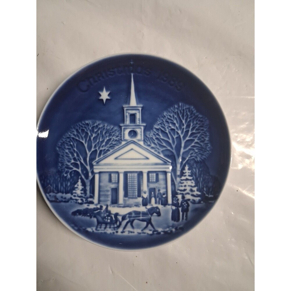 1989 Bing & Grondahl New England Christmas in America Plate B & G Denmark